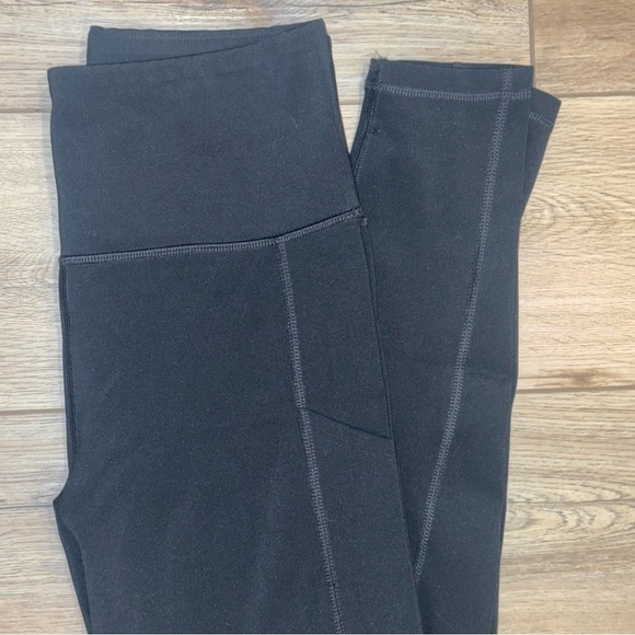 AE Black “The Everything Pocket Legging” size medium - Picture 11 of 11